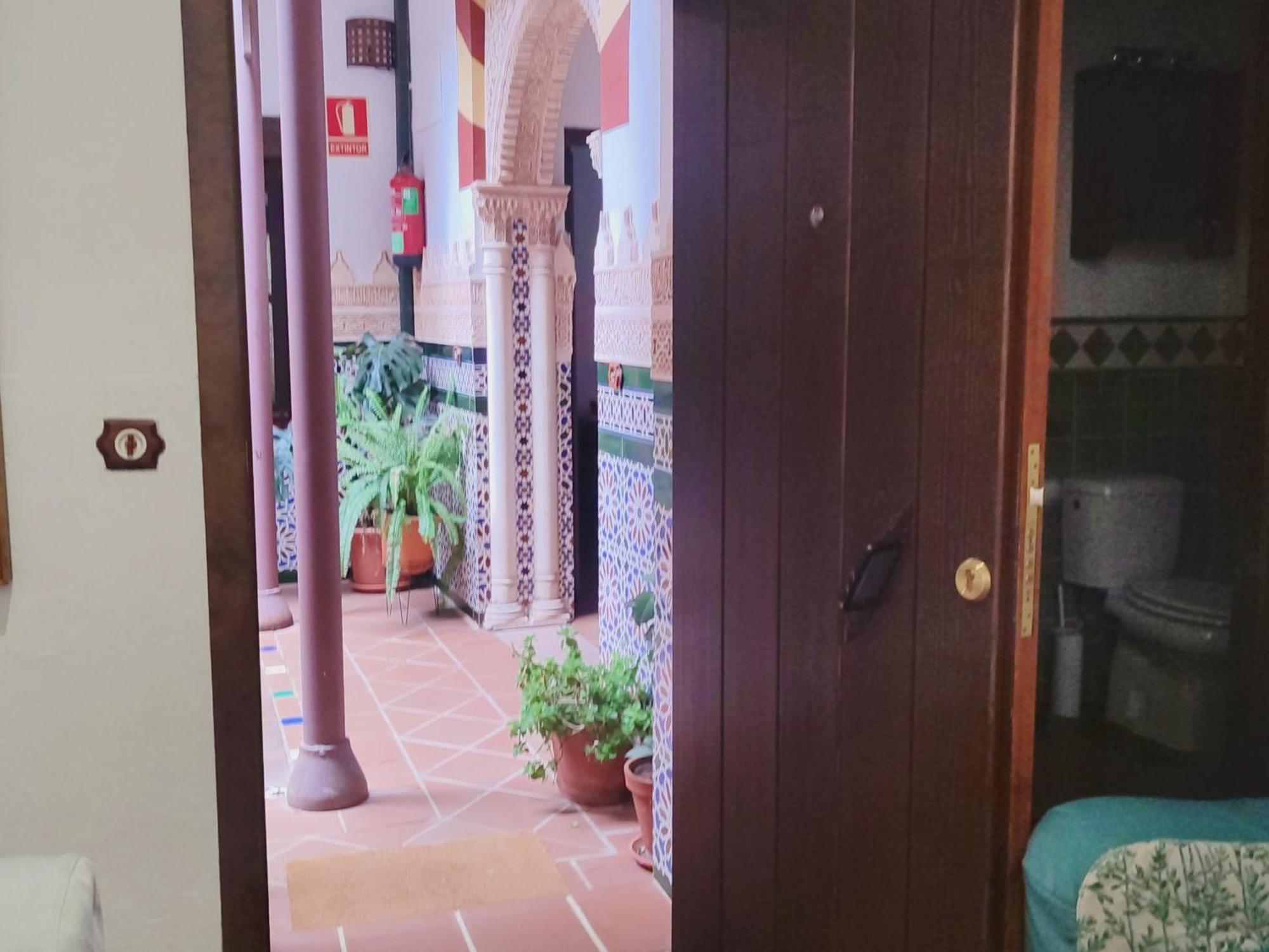 Horno24, Alojamiento Con Patio Andaluz, Tipico De Cordoba Exterior photo