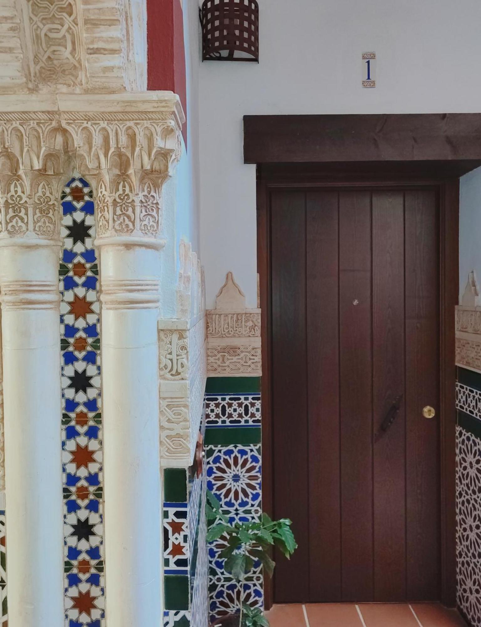 Horno24, Alojamiento Con Patio Andaluz, Tipico De Cordoba Exterior photo